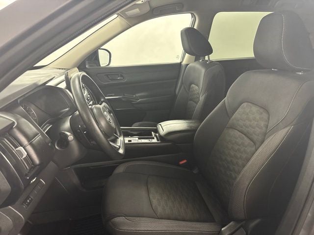 2024 Nissan Pathfinder S