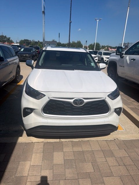 2025 Toyota Highlander XLE