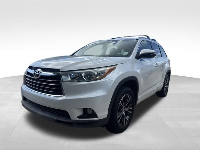2016 Toyota Highlander XLE V6 — photo 2