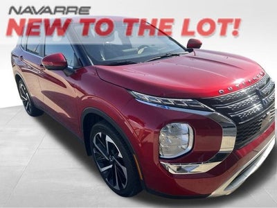 2023 Mitsubishi Outlander SE