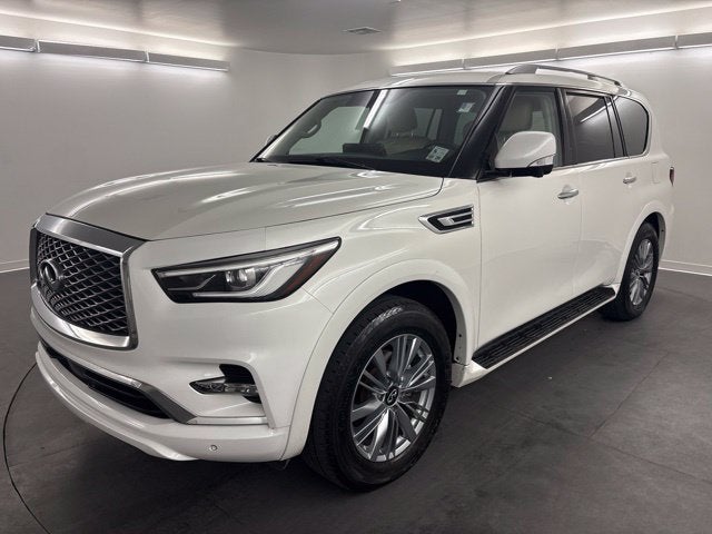 2022 INFINITI QX80 LUXE