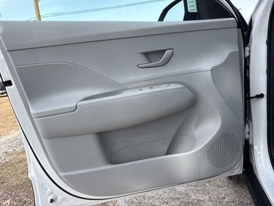 2026 Hyundai KONA SE