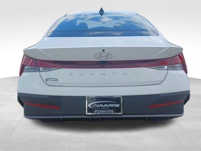 2026 Hyundai ELANTRA SE