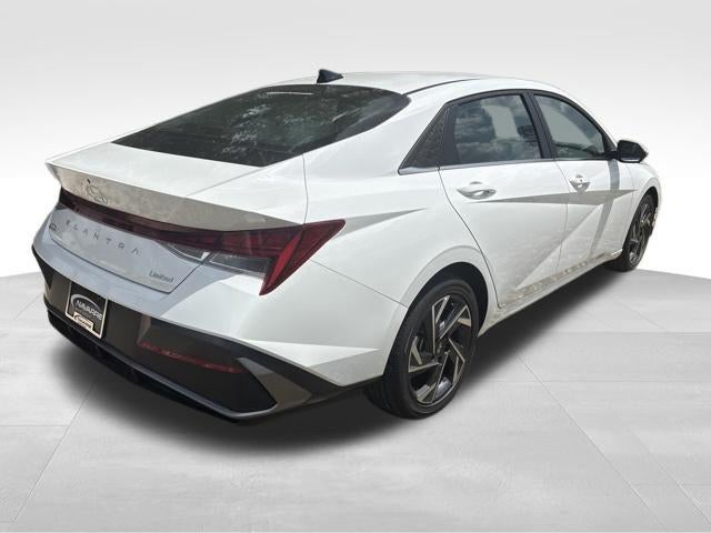 2026 Hyundai ELANTRA Limited — photo 8