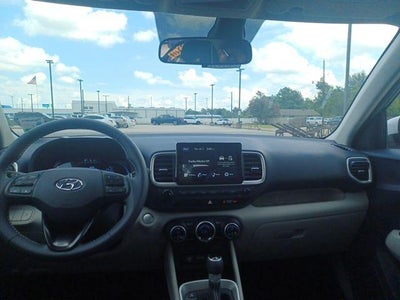 2026 Hyundai VENUE SEL W/Two-Tone Roof