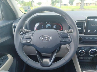 2026 Hyundai VENUE SEL W/Two-Tone Roof