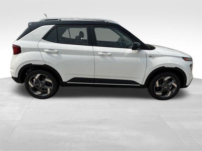 2026 Hyundai VENUE SEL W/Two-Tone Roof