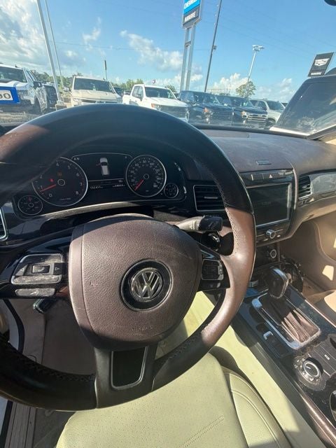 2012 Volkswagen Touareg VR6 FSI Sport