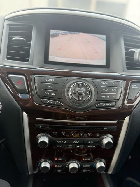 2015 Nissan Pathfinder SL