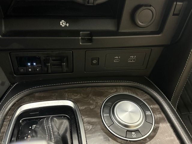 2023 Nissan Armada Platinum