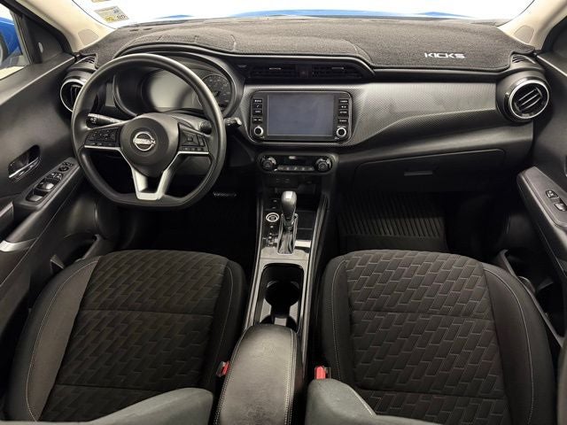 2022 Nissan Kicks SV
