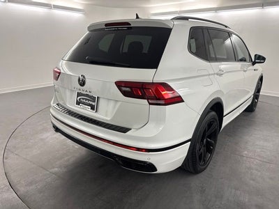 2024 Volkswagen Tiguan SE R-Line Black