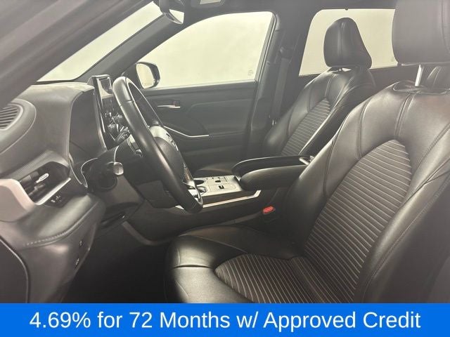 2023 Toyota Highlander Base