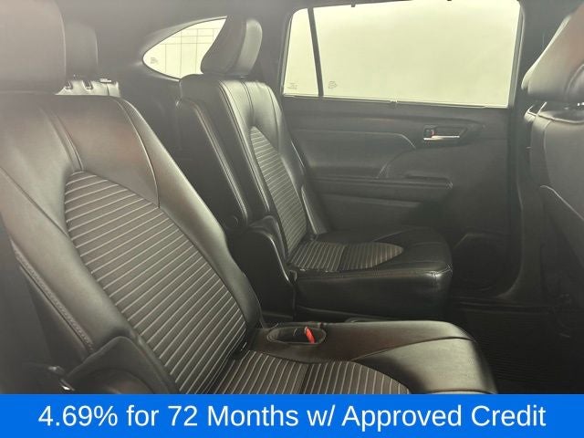2023 Toyota Highlander Base