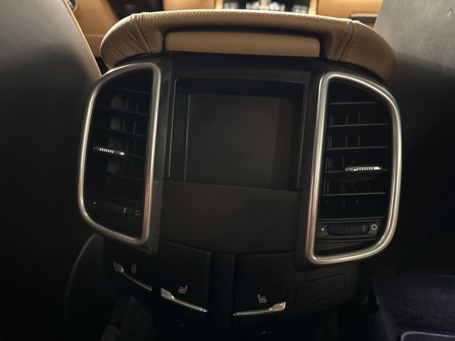 2018 Porsche Cayenne Platinum Edition